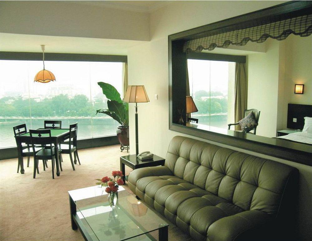 Jiang Yue Hotel Guangzhou Exterior photo